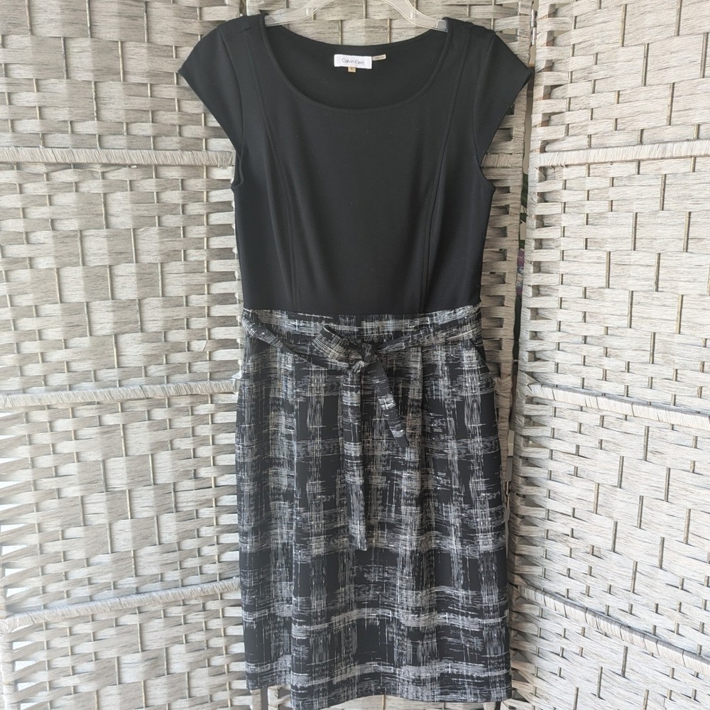 Calvin Klein Sheath Dress Black Gray Grid Print Cap Sleeve Tie Belt Sz 8 Office